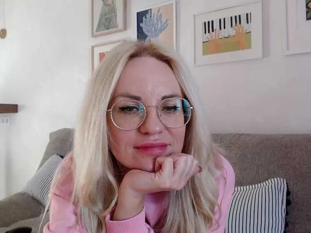 BongaCams NurseTDoc is Freechat NurseTDoc — Flirt, smart men, interesting conversations, expensive gifts