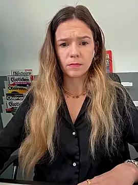 StripChat lucie_mehott is Freechat lucie_mehott — HUSH XL ANAL EN PLACE - DEBOITE MOI